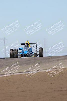 media/Oct-26-2025-CalClub SCCA (Sun) [[8ce1e69566]]/Group 3/Grapevine/